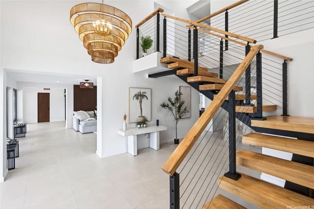 125 N Kalaheo Avenue, Kailua, HI 96734