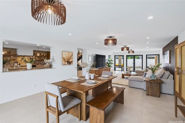 125 N Kalaheo Avenue, Kailua, HI 96734