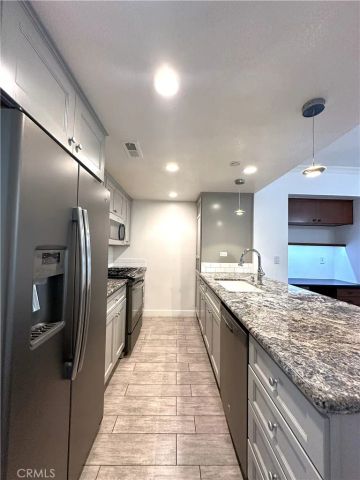 11630 Warner 414, Fountain Valley, CA 92708