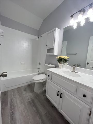 1437 Saint Gallen Lane, Lewisville, TX 75067