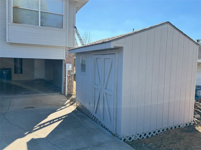 1437 Saint Gallen Lane, Lewisville, TX 75067