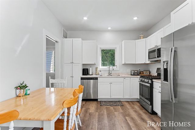 1808 Robinson Street, Grand Haven, MI 49417