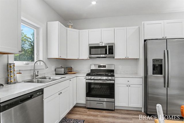 1808 Robinson Street, Grand Haven, MI 49417