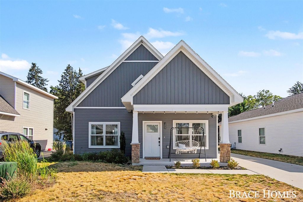 1808 Robinson Street, Grand Haven, MI 49417