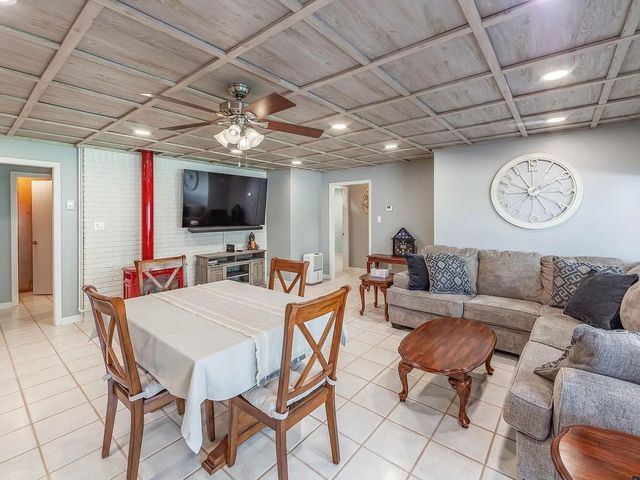 249 Peace Chapel Rd, Scotts Hill, TN 38374