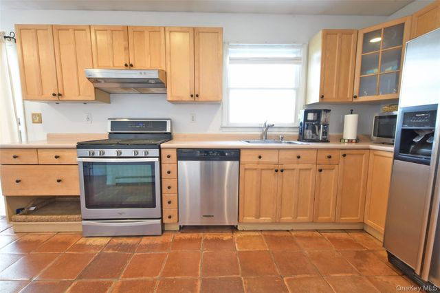 28 Williston Road, Sound Beach, NY 11789