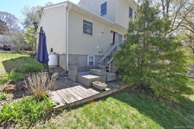 28 Williston Road, Sound Beach, NY 11789