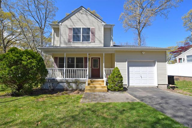 28 Williston Road, Sound Beach, NY 11789