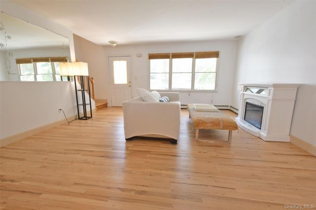 28 Williston Road, Sound Beach, NY 11789