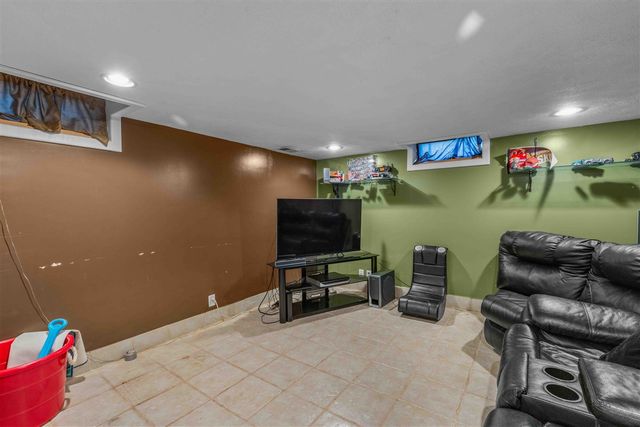 1078 Lynden Road, Holland, MI 49423