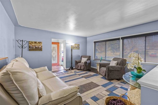 1078 Lynden Road, Holland, MI 49423