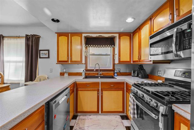 1078 Lynden Road, Holland, MI 49423