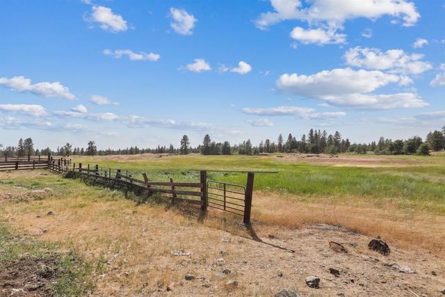 25012 S Harmony Rd, Cheney, WA 99004