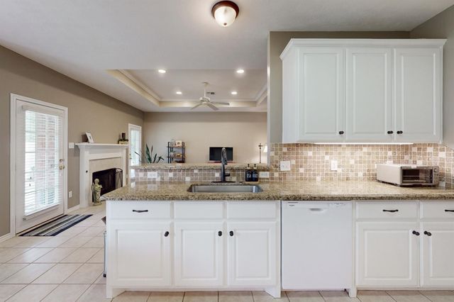 4107 Settlers Way, Bryan, TX 77808