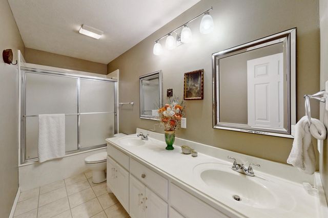 4107 Settlers Way, Bryan, TX 77808