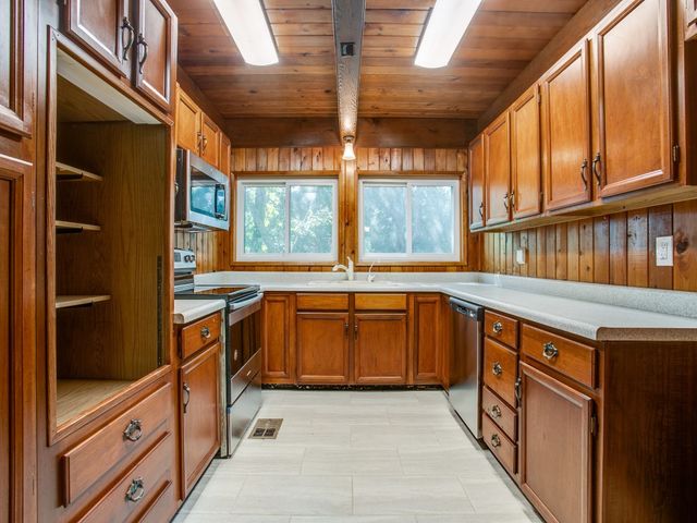 1800 Oak Country, Weatherford, TX 76085