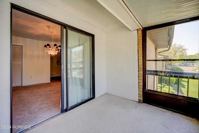 59 Amberly Drive F, Manalapan, NJ 07726