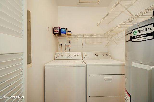 59 Amberly Drive F, Manalapan, NJ 07726