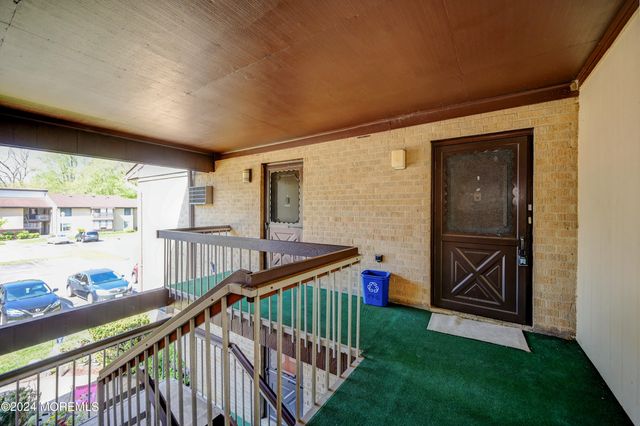 59 Amberly Drive F, Manalapan, NJ 07726