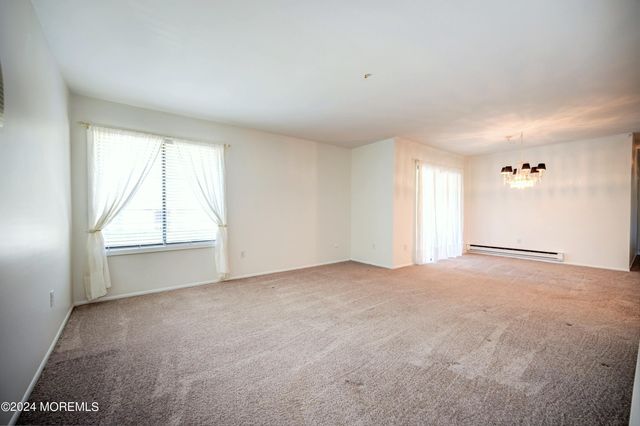 59 Amberly Drive F, Manalapan, NJ 07726