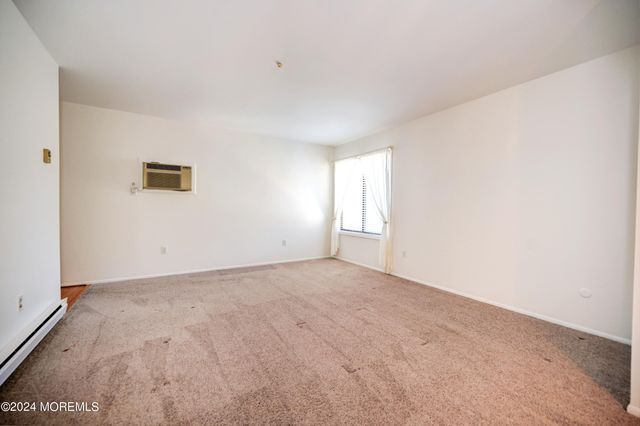 59 Amberly Drive F, Manalapan, NJ 07726