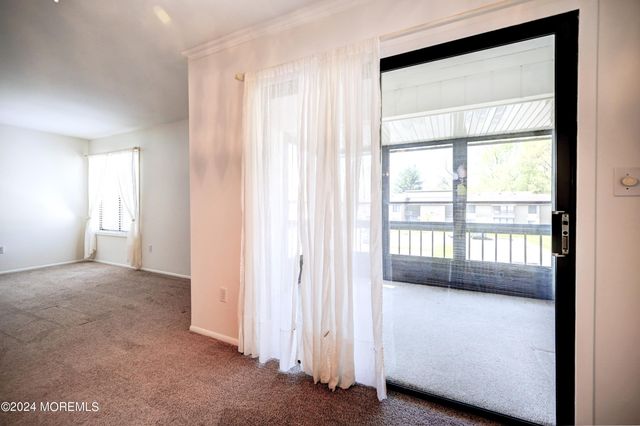 59 Amberly Drive F, Manalapan, NJ 07726