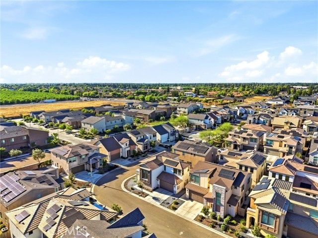 3432 W Good, Visalia, CA 93277