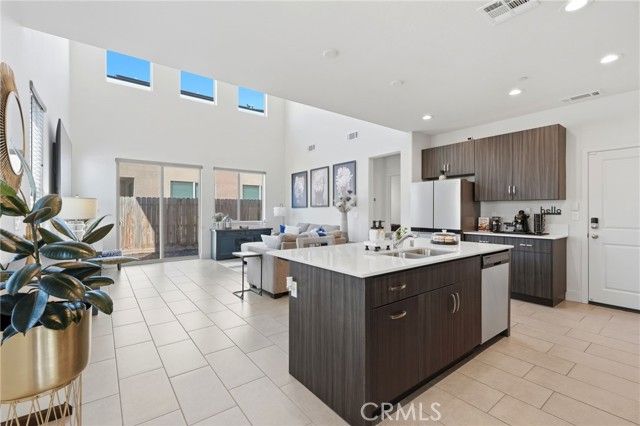 3432 W Good, Visalia, CA 93277