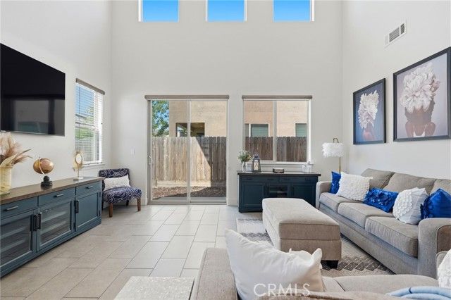 3432 W Good, Visalia, CA 93277