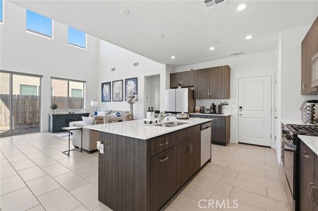 3432 W Good, Visalia, CA 93277