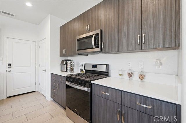 3432 W Good, Visalia, CA 93277