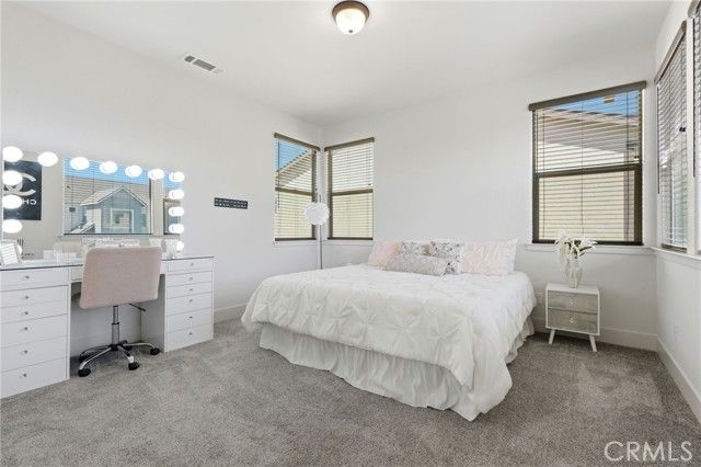 3432 W Good, Visalia, CA 93277