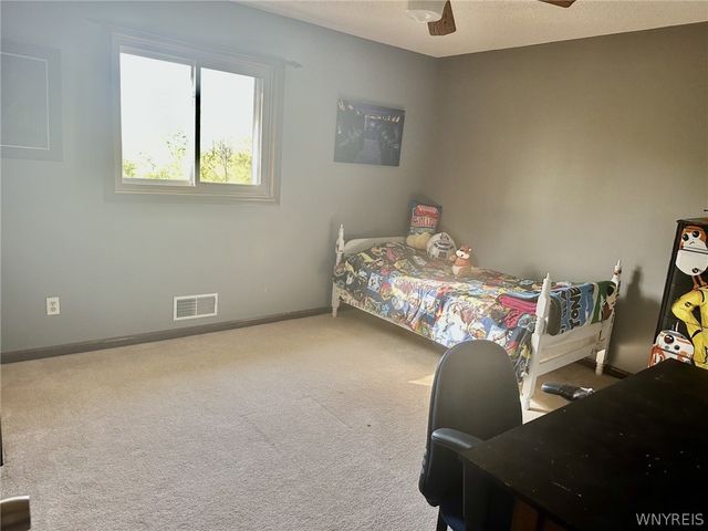 2348 Berg Road, West Seneca, NY 14218
