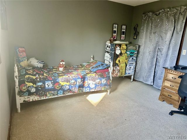 2348 Berg Road, West Seneca, NY 14218