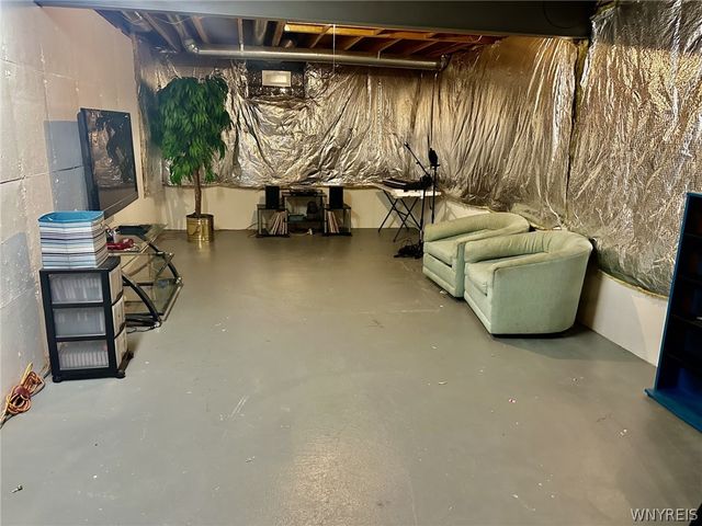 2348 Berg Road, West Seneca, NY 14218