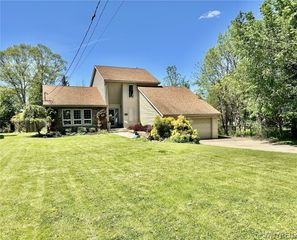 2348 Berg Road, West Seneca, NY 14218