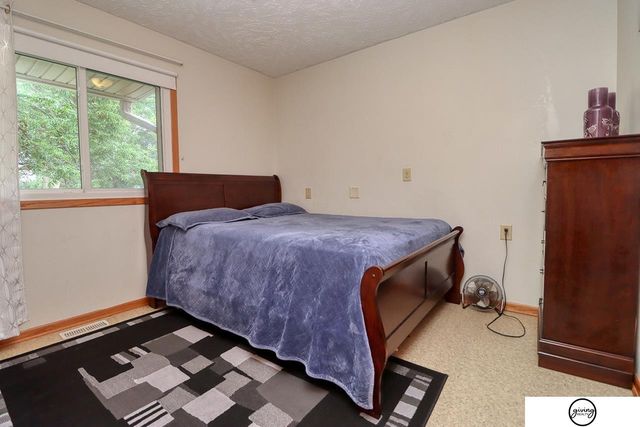 5140 Grassridge Road, Lincoln, NE 68512