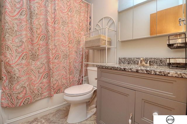 5140 Grassridge Road, Lincoln, NE 68512