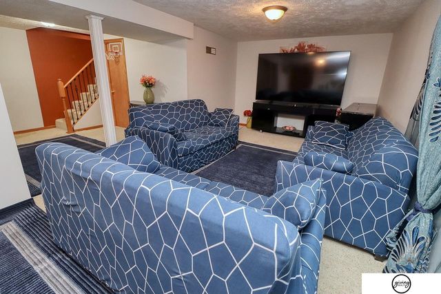 5140 Grassridge Road, Lincoln, NE 68512
