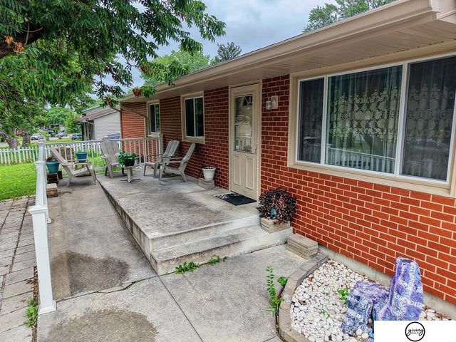 5140 Grassridge Road, Lincoln, NE 68512