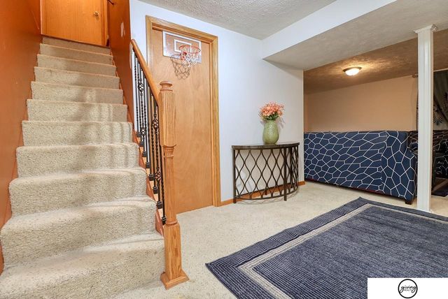 5140 Grassridge Road, Lincoln, NE 68512