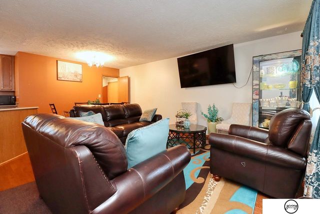 5140 Grassridge Road, Lincoln, NE 68512