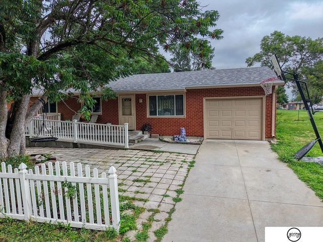 5140 Grassridge Road, Lincoln, NE 68512