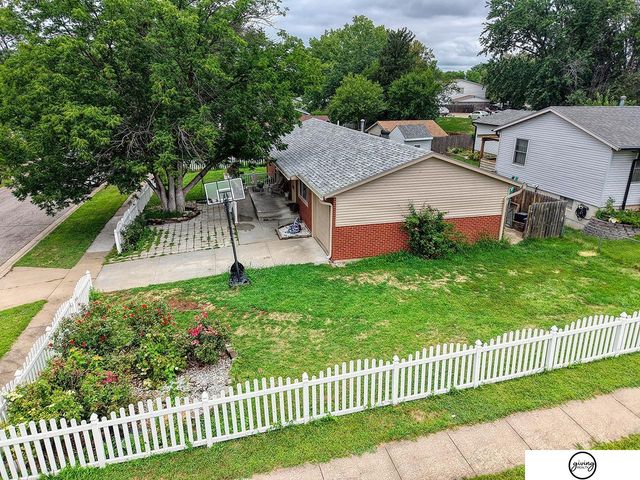 5140 Grassridge Road, Lincoln, NE 68512