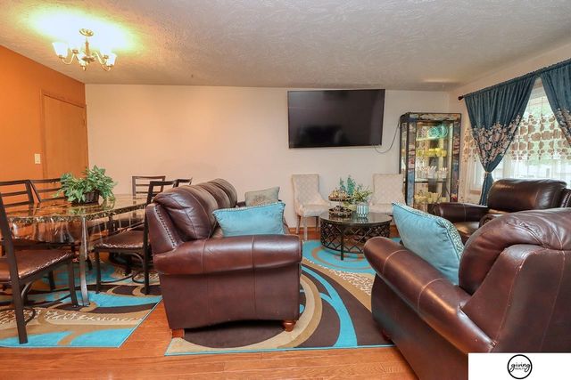 5140 Grassridge Road, Lincoln, NE 68512