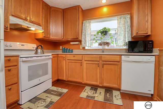 5140 Grassridge Road, Lincoln, NE 68512