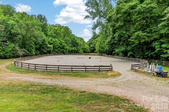 20001 Callaway Hills Lane, Davidson, NC 28036