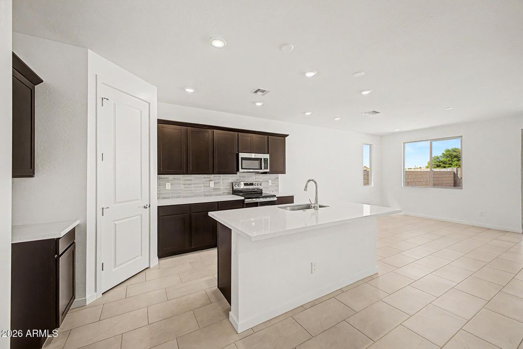 5274 E CASSIDY Lane, San Tan Valley, AZ 85144 — photo 2