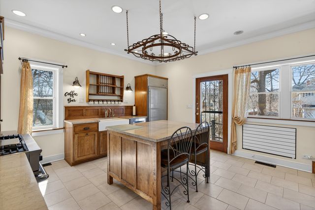102 Keystone Avenue, River Forest, IL 60305