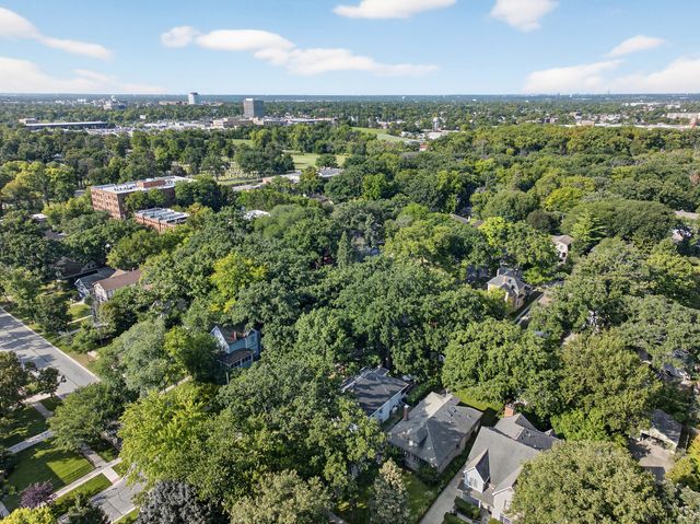 102 Keystone Avenue, River Forest, IL 60305